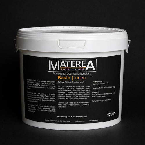 Basic Leichtspachtel, weißer 12-kg-Eimer mit schwarzem Etikett, Studiofoto