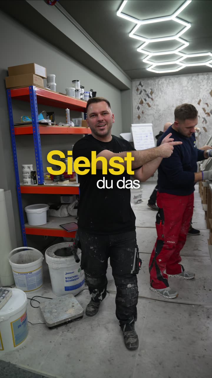Der Schulungsraum in Lannach, Teilnehmer arbeiten an ihren eigenen Flächen